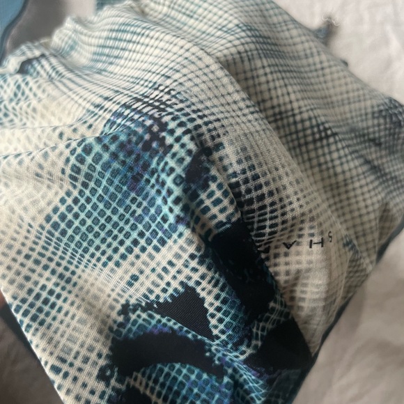 SHAN blue and white bikini set - size 06 - Picture 3 of 8